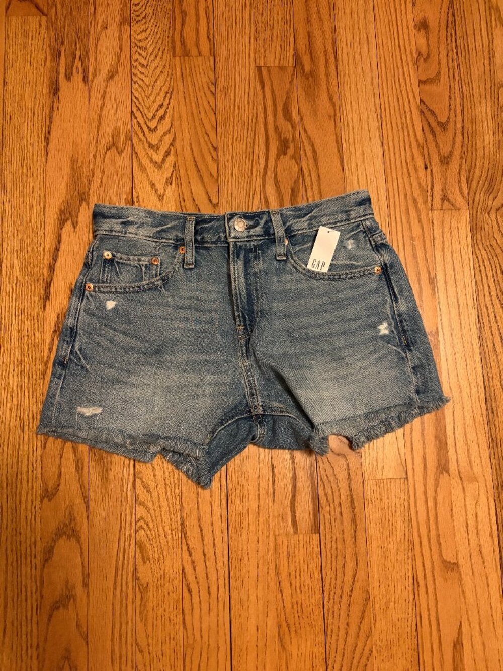 NWT Gap Relaxed Mid-Rise Cutoff Denim Shorts